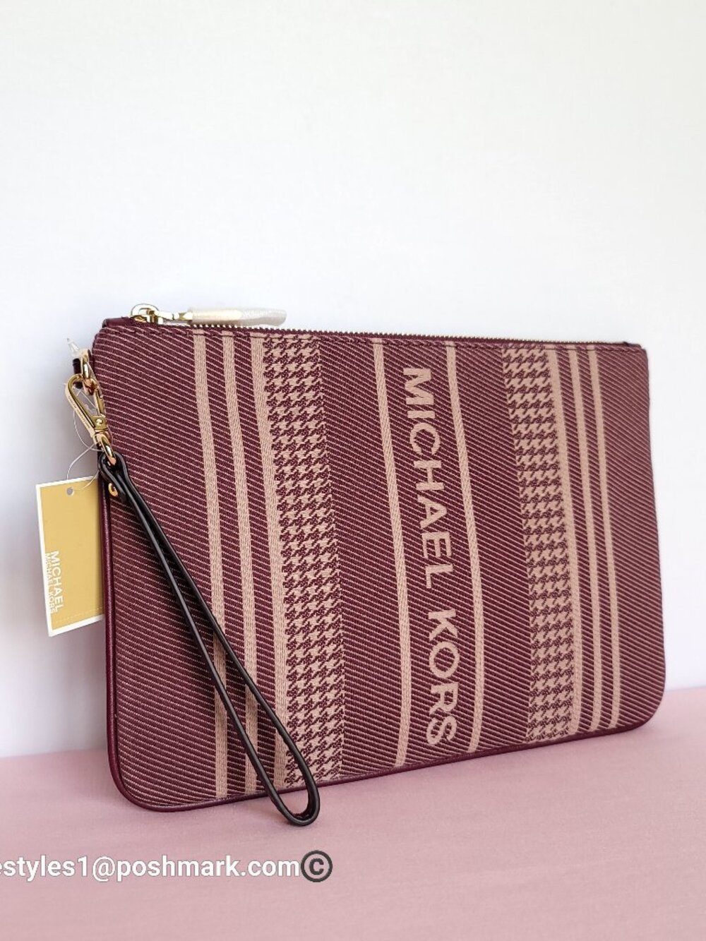 MICHAEL KORS Jet Set Signature Jacquard Large Zip Pouch Wristlet- Dark Berry ⭐